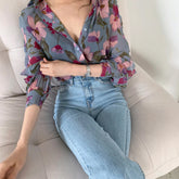 Blusa de gasa con estampado de flores finas